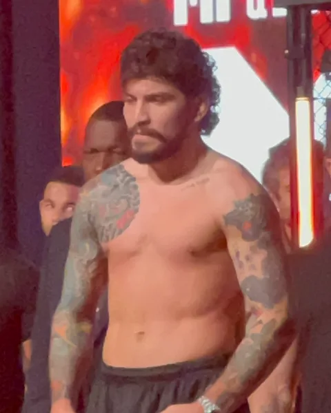 Dillon Danis en un pesaje (2023)