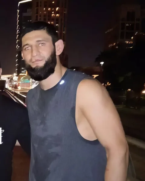 Khamzat Chimaev en Dubái